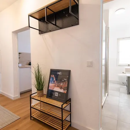 Peter - 90qm, 3 Schlafzimmer, Kueche, Wohnzimmer, Balkon, Netflix Lägenhet