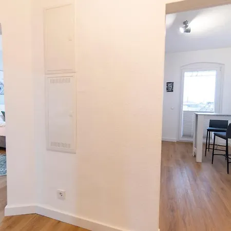 Lägenhet Peter - 90qm, 3 Schlafzimmer, Kueche, Wohnzimmer, Balkon, Netflix