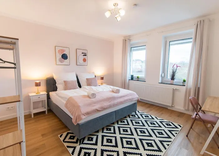 Appartement Peter - 90qm, 3 Schlafzimmer, Kueche, Wohnzimmer, Balkon, Netflix Fulde